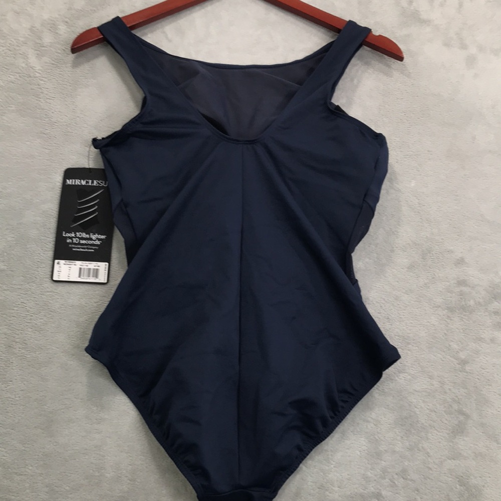 Miraclesuit Illusionist Palma Deep V One Piece Navy Blue 14DD New - Picture 9 of 11